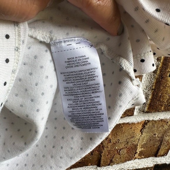 Rugby Ralph Lauren White Tee with Black Dots - Picture 8 of 8